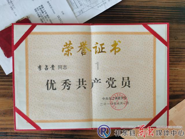 青菜加它这样做，鲜翠可口，做法简单，你也可以做！